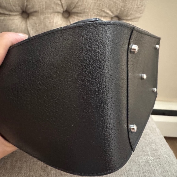 💯Auth. Gucci leather Handbag - Picture 12 of 17